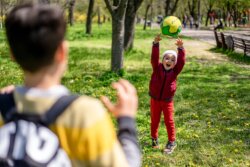 Spielende Kinder